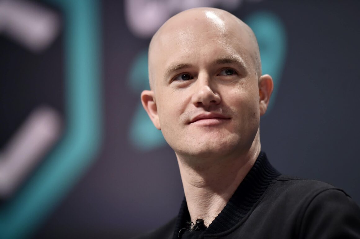 Coinbase CEO Points to 2024 Election as a Decisive Factor in Crypto Regulatory Landscape